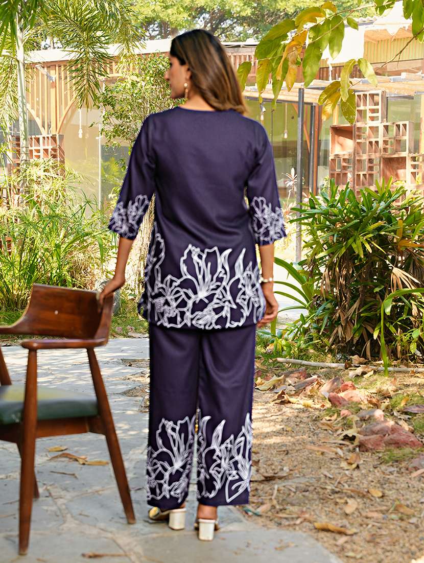 Women Printed Three Quarter Sleeve Ethnic Co-ord Set - 22562978 -  Standard Image - 5