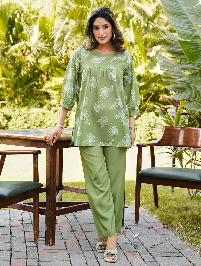 women printed three quarter sleeve ethnic co-ord set