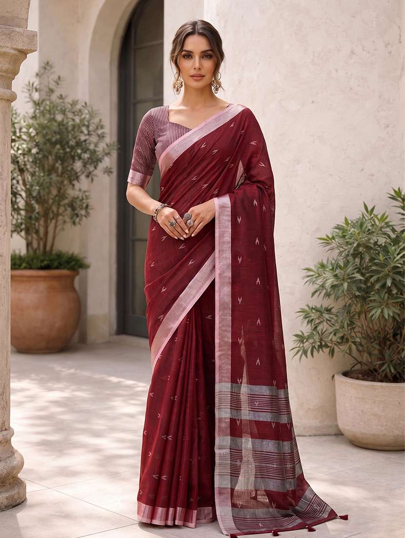 women self design handloom saree with blouse
