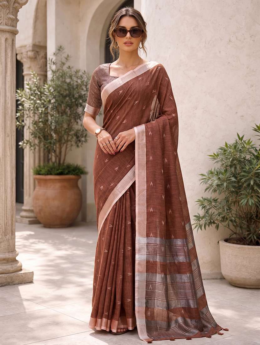 women self design handloom saree with blouse
