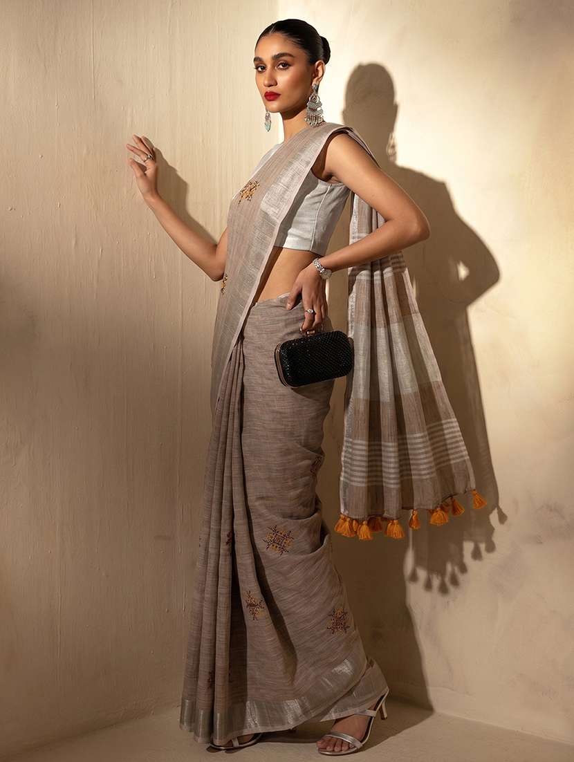 Women Solid With Work Embroidered Saree With Blouse - 22565086 -  Standard Image - 3