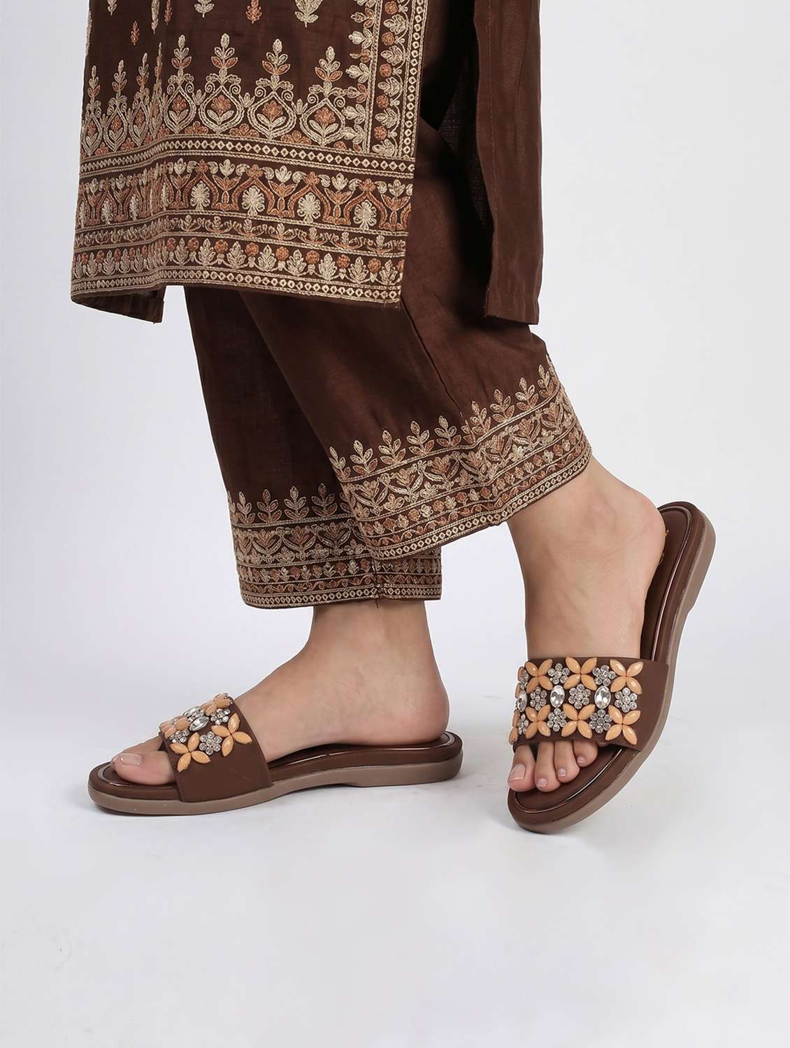 women embellished toe separator flats - 22565148 -  Standard Image - 5