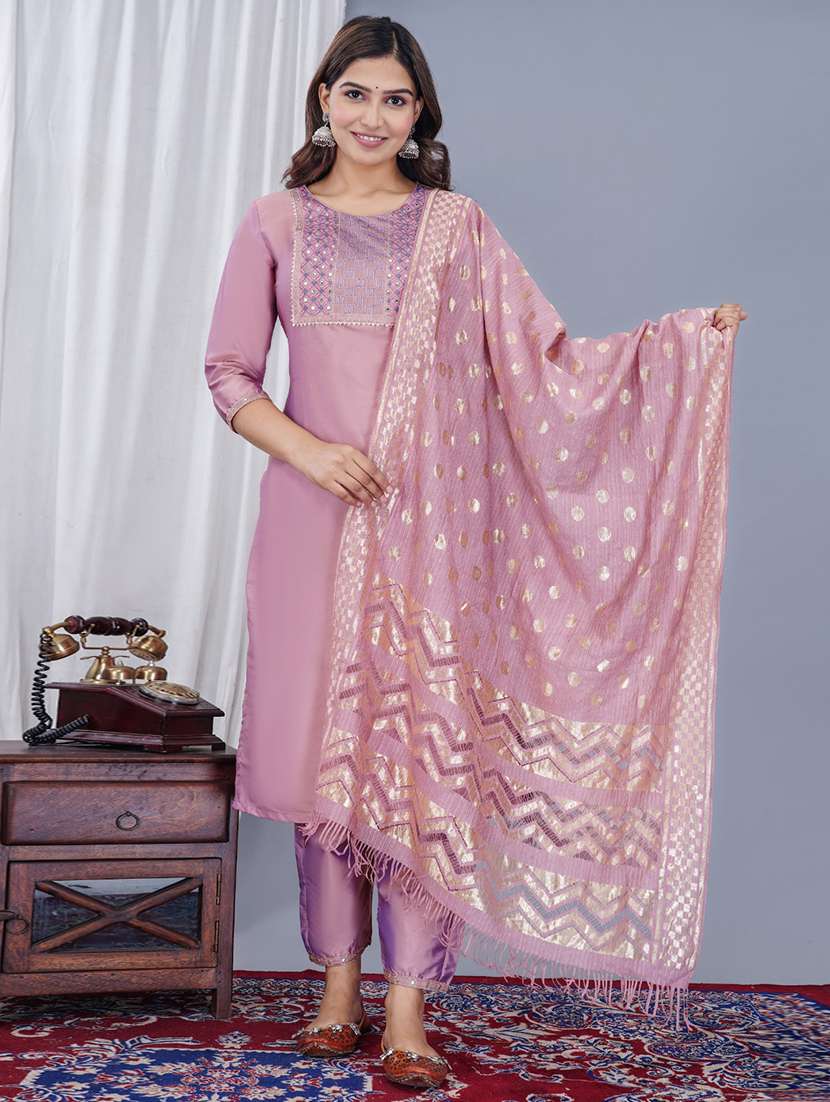 women embroidered three quarter sleeves kurta pant set with dupatta