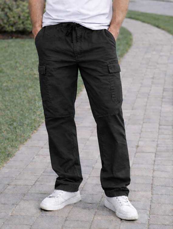 men solid mid rise regular fit cargo pant