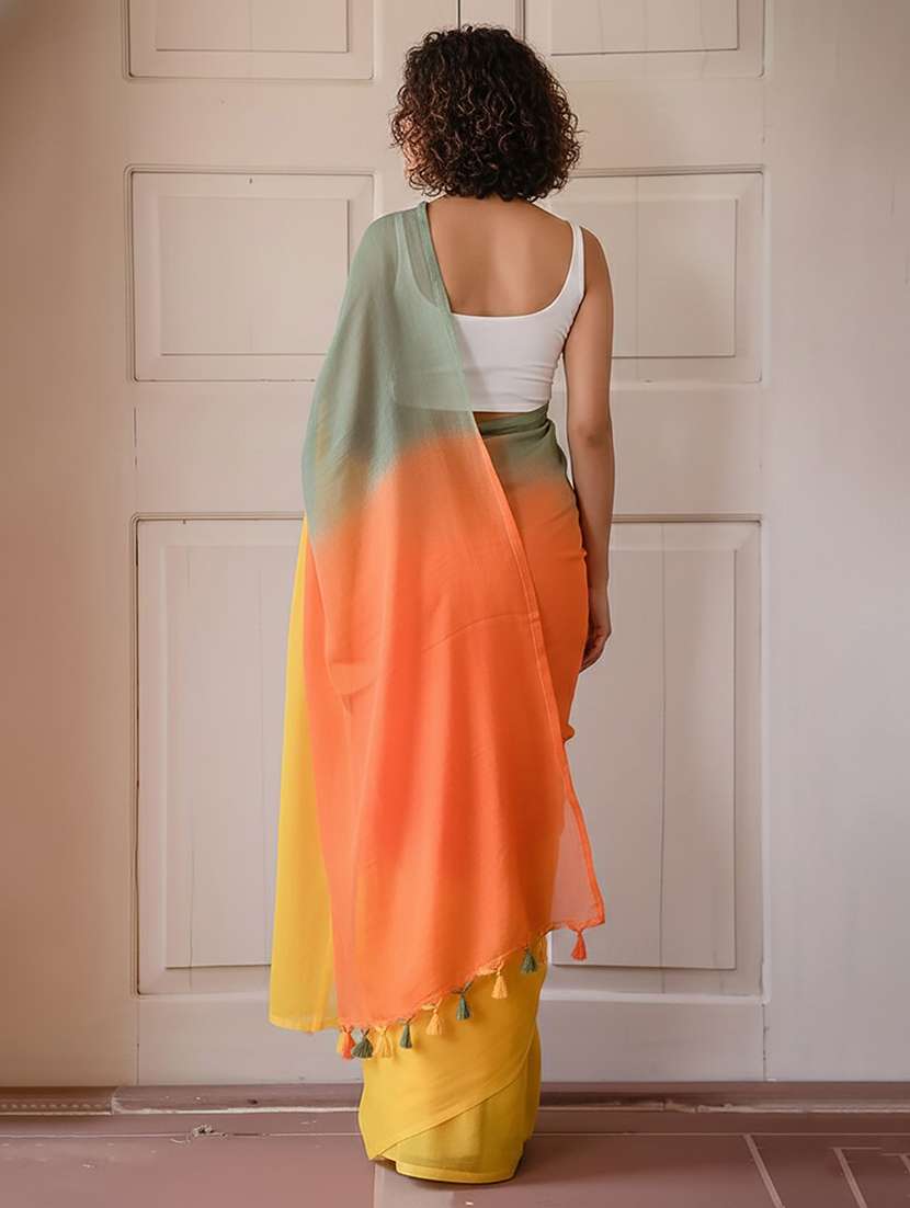 women printed casual wear saree with blouse - 22565642 -  Standard Image - 3