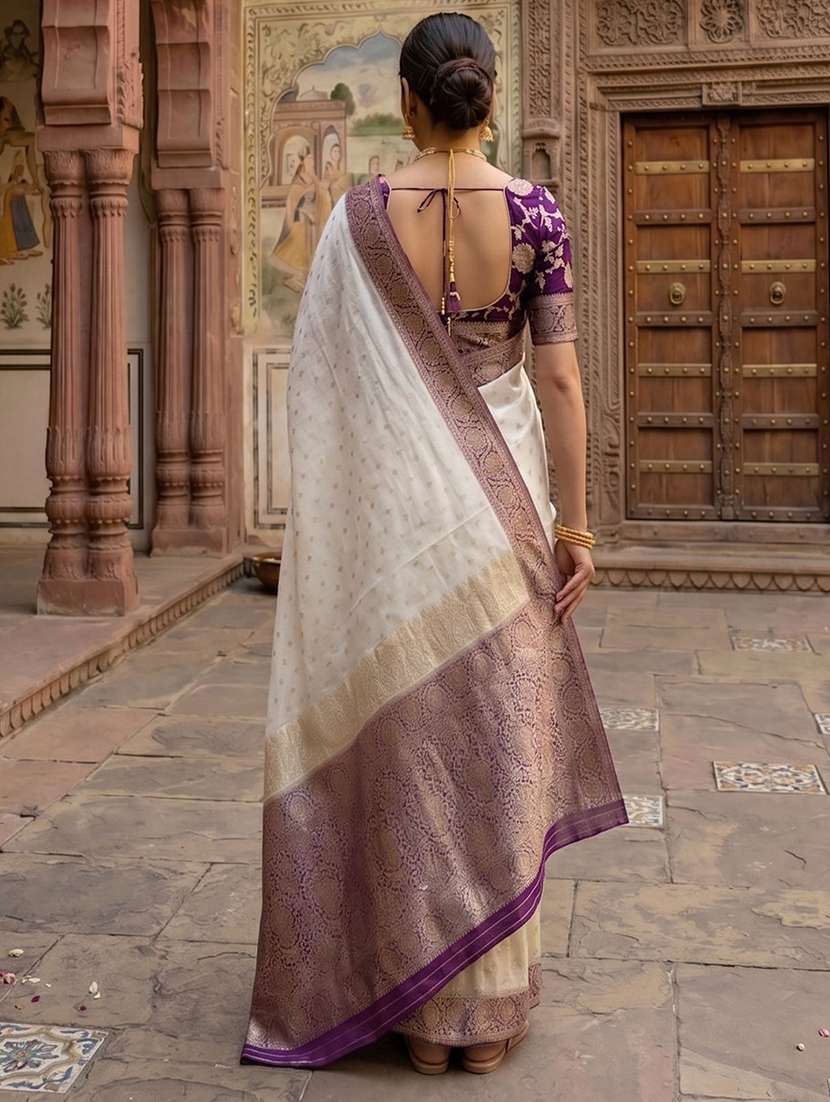 Women Self Design Banarasi Saree With Blouse - 22565729 -  Standard Image - 3