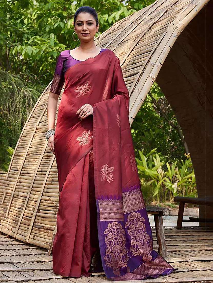 women self design banarasi saree with blouse