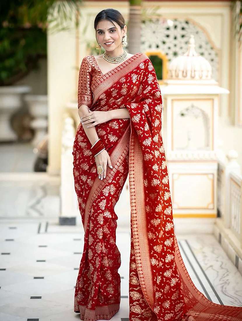 women self design banarasi saree