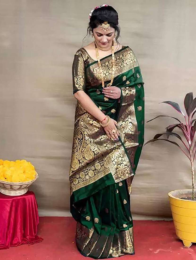 women self design banarasi saree