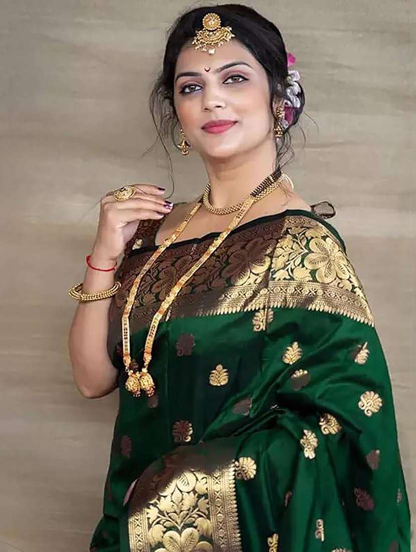 Women Self Design Banarasi Saree - 22566363 -  Standard Image - 3