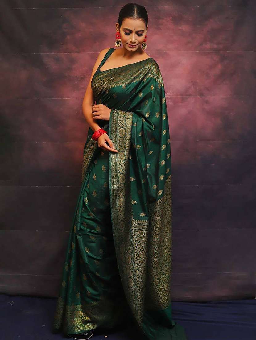 women self design banarasi saree