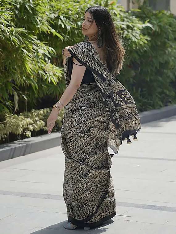 women printed casual wear saree - 22566657 -  Standard Image - 3