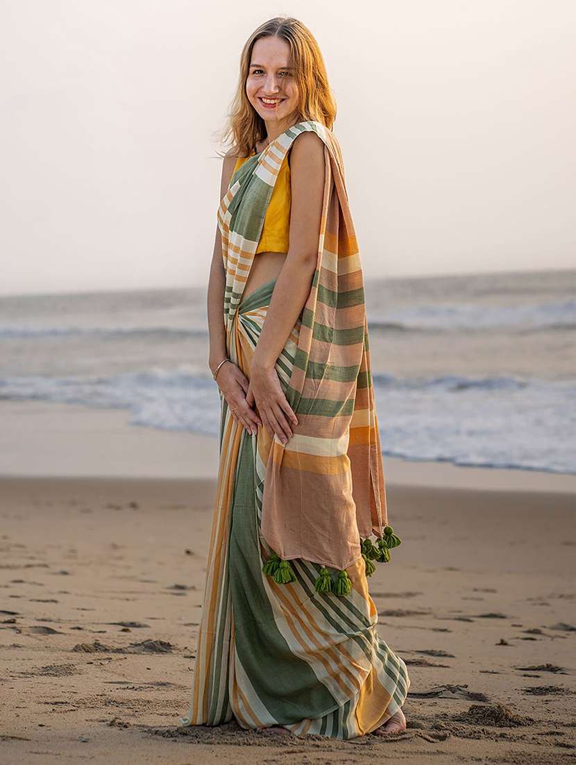 women printed casual wear saree - 22566800 -  Standard Image - 5