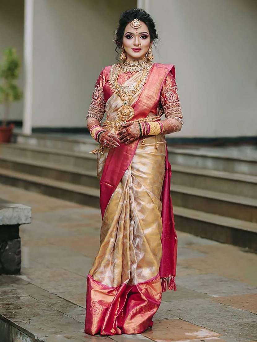 women self design kanjivaram saree with blouse