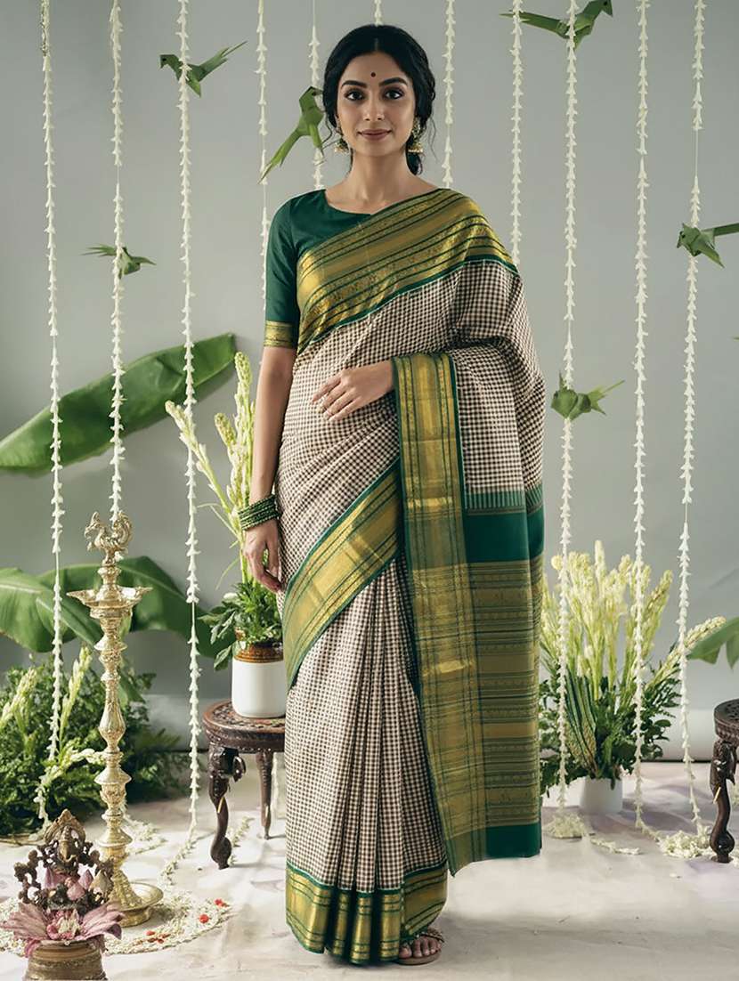 women checkered bordered saree with blouse