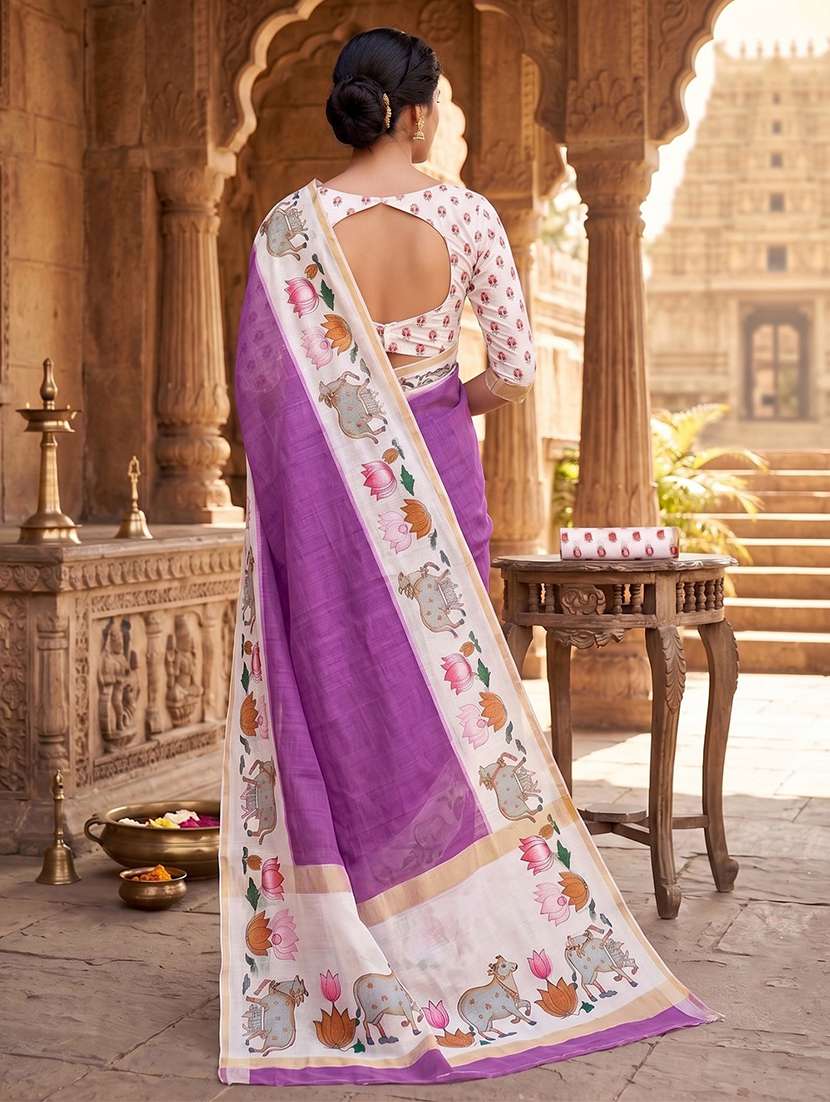 women solid with bordered saree - 22566836 -  Standard Image - 3