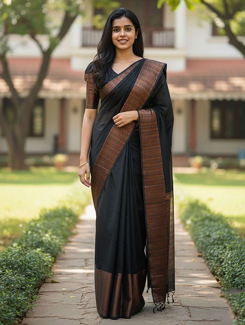 women solid with bordered saree with blouse
