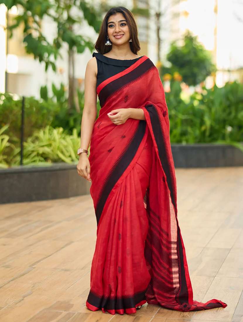 women self design handloom saree with blouse