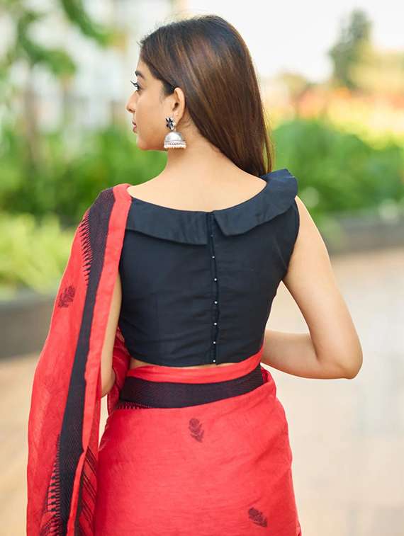 women self design handloom saree with blouse - 22566954 -  Standard Image - 3
