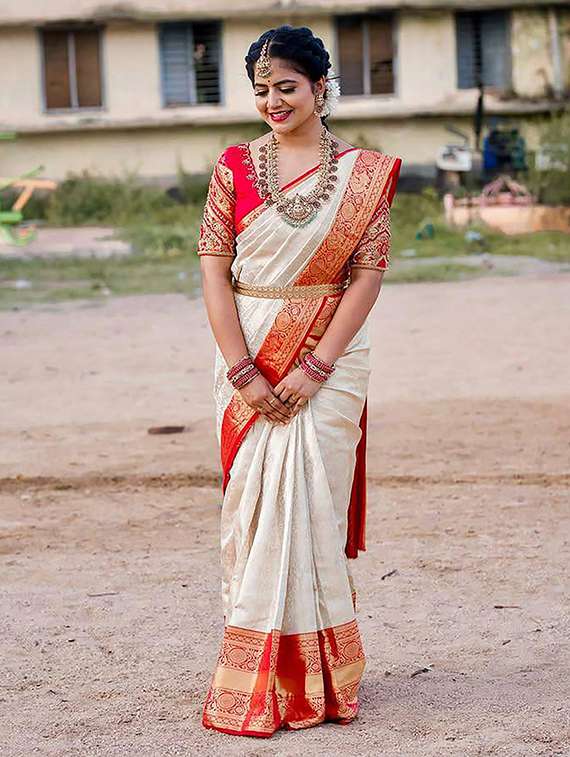 women self design kanjivaram saree with blouse