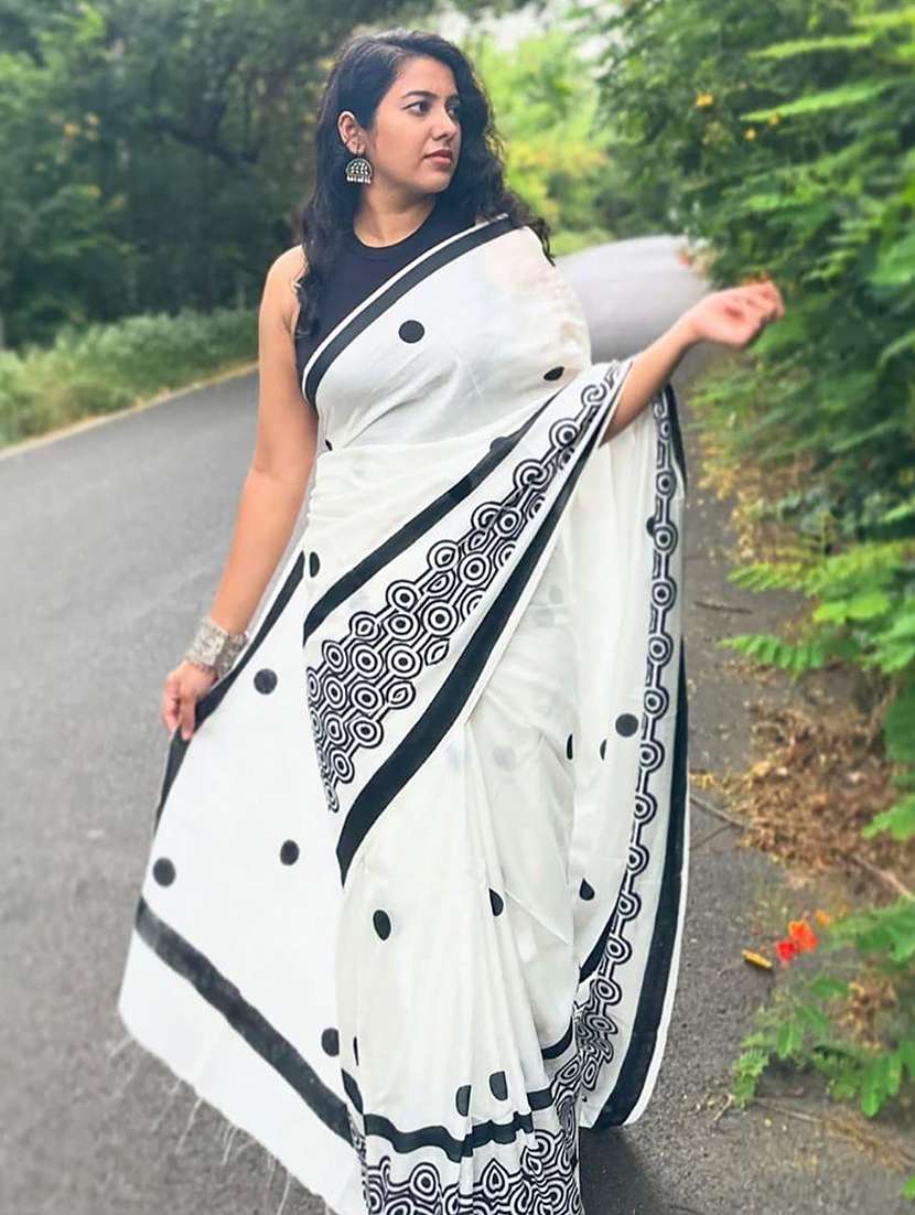 women printed casual wear saree with blouse