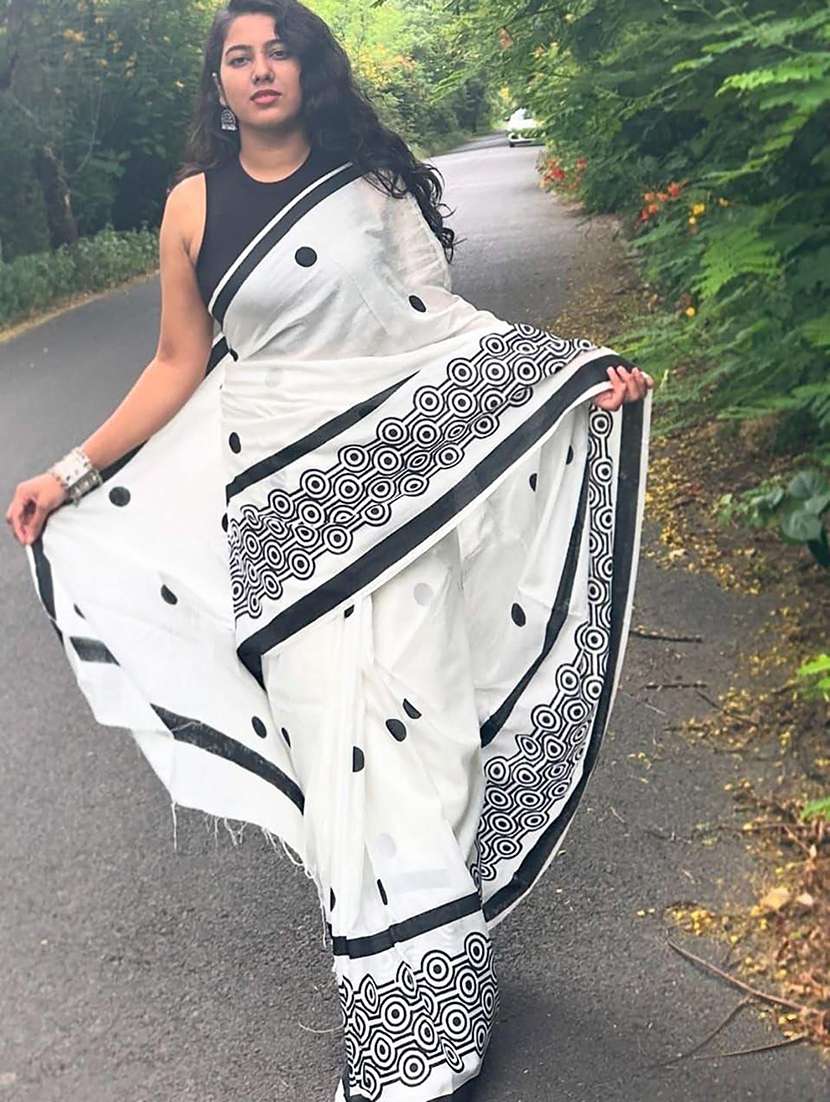 women printed casual wear saree with blouse - 22567110 -  Standard Image - 3