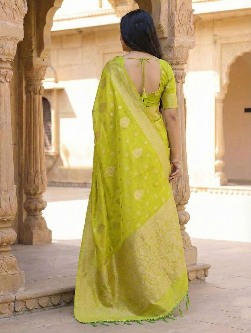 Women Self Design Banarasi Saree With Blouse - 22567111 -  Standard Image - 3