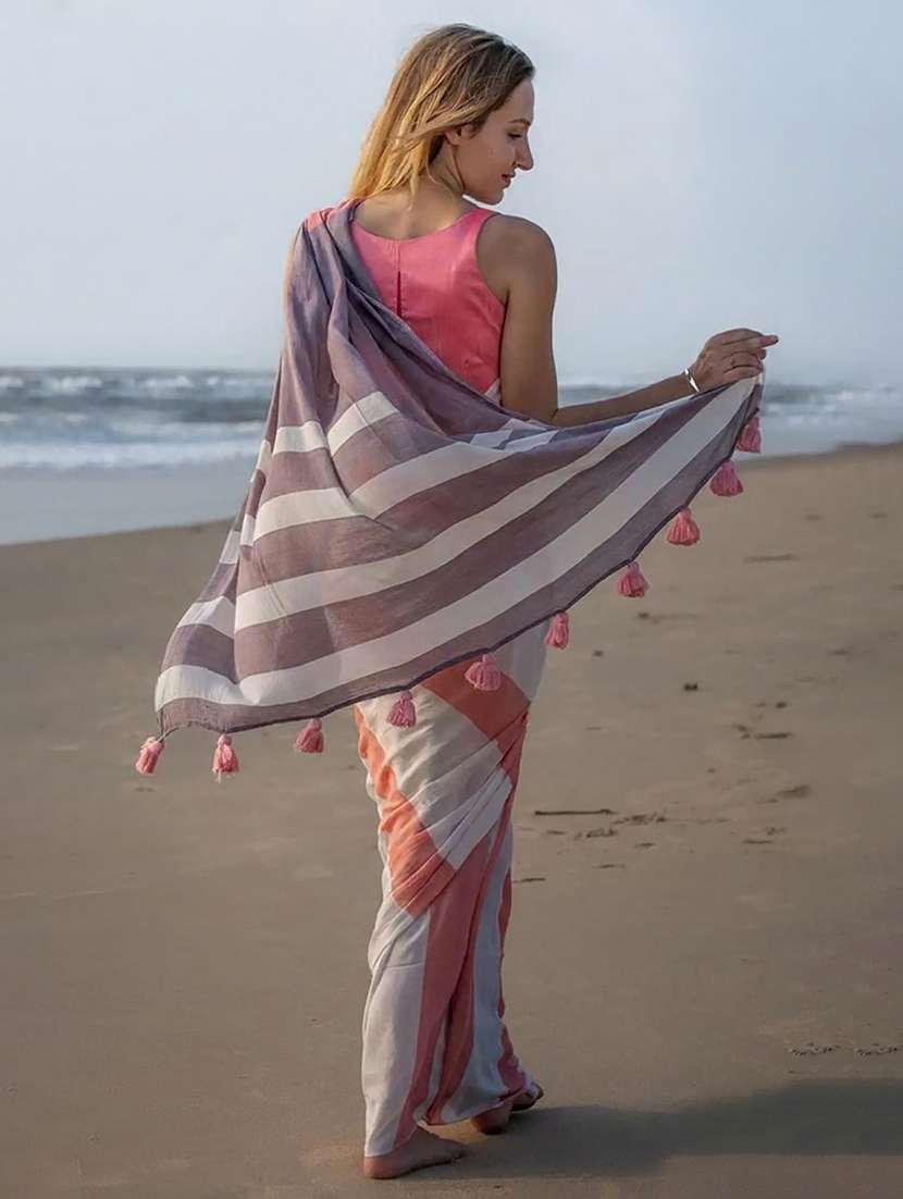 women printed casual wear saree - 22567121 -  Standard Image - 3