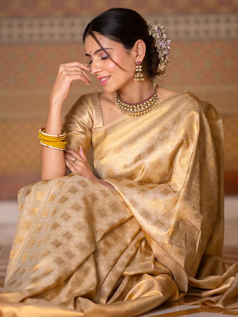 women self design banarasi saree with blouse - 22567122 -  Standard Image - 5