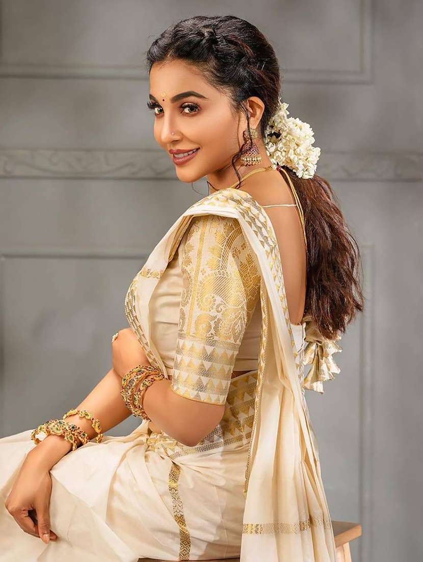 women self design kasavu saree with blouse - 22567144 -  Standard Image - 3