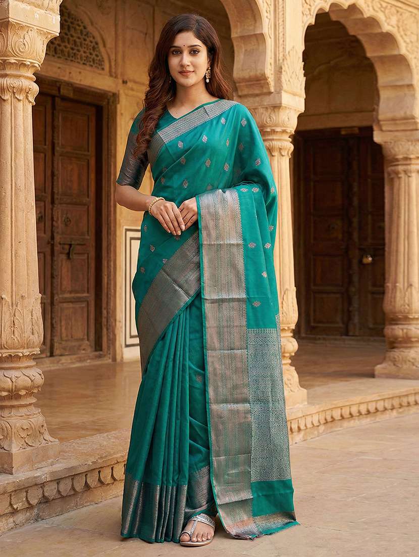 women self design banarasi saree with blouse