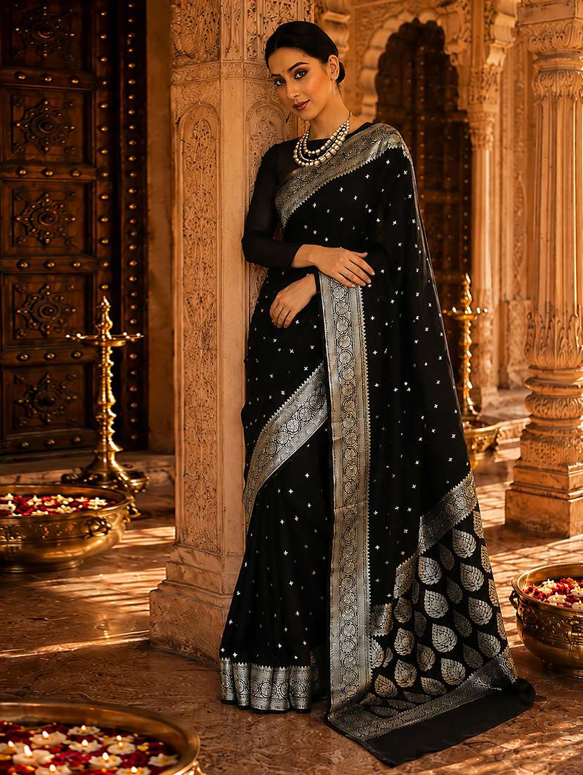women self design banarasi saree