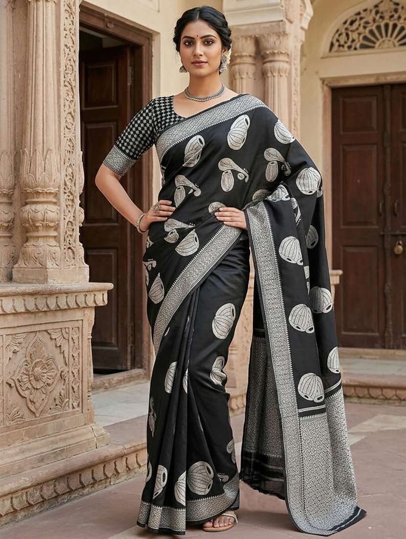 women self design banarasi saree