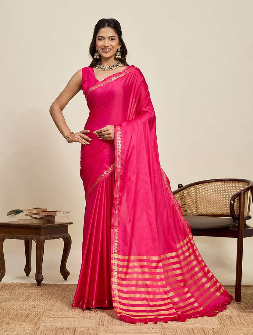 women solid with bordered saree with blouse