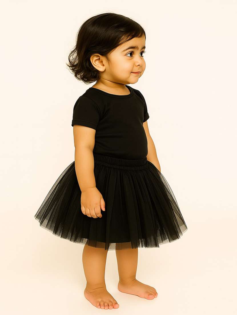 girls solid mid rise flared skirt