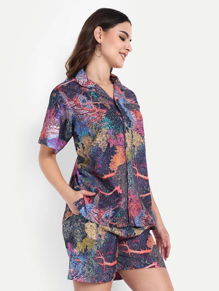 Women Printed Short Sleeves Shirt And Shorts Set - 22567563 -  Standard Image - 3