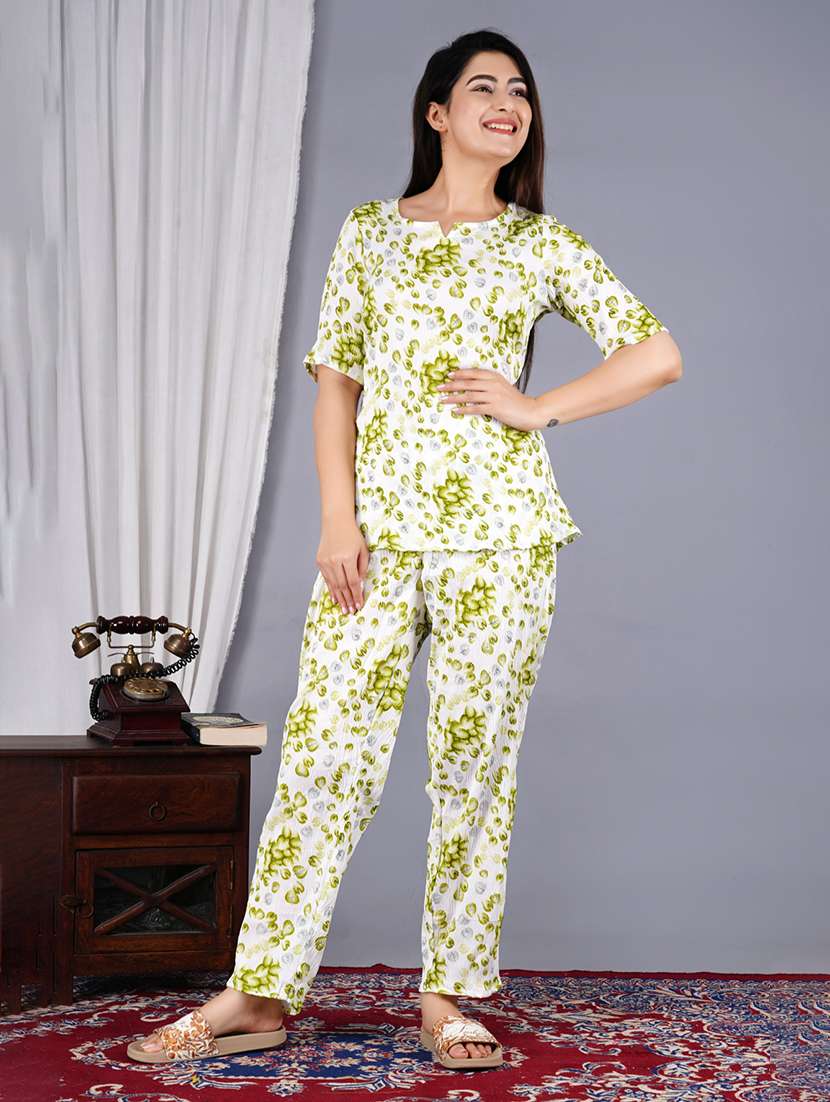 women printed short sleeves top and pajama set
