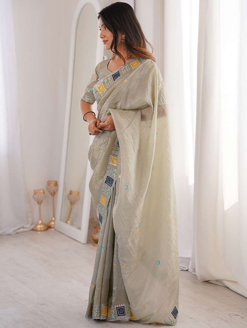 women solid with work embroidered saree with blouse - 22567701 -  Standard Image - 3