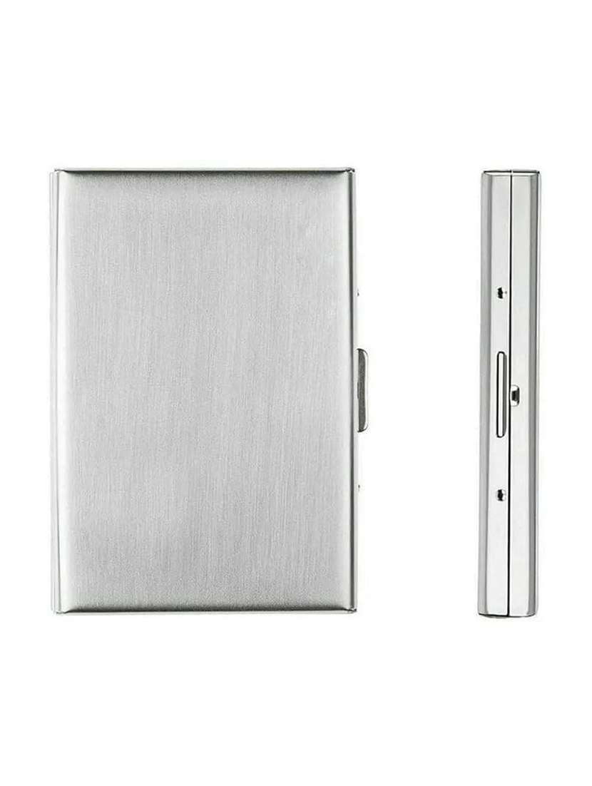 silver metal card holder wallet with magnetic closure - 22567726 -  Standard Image - 5