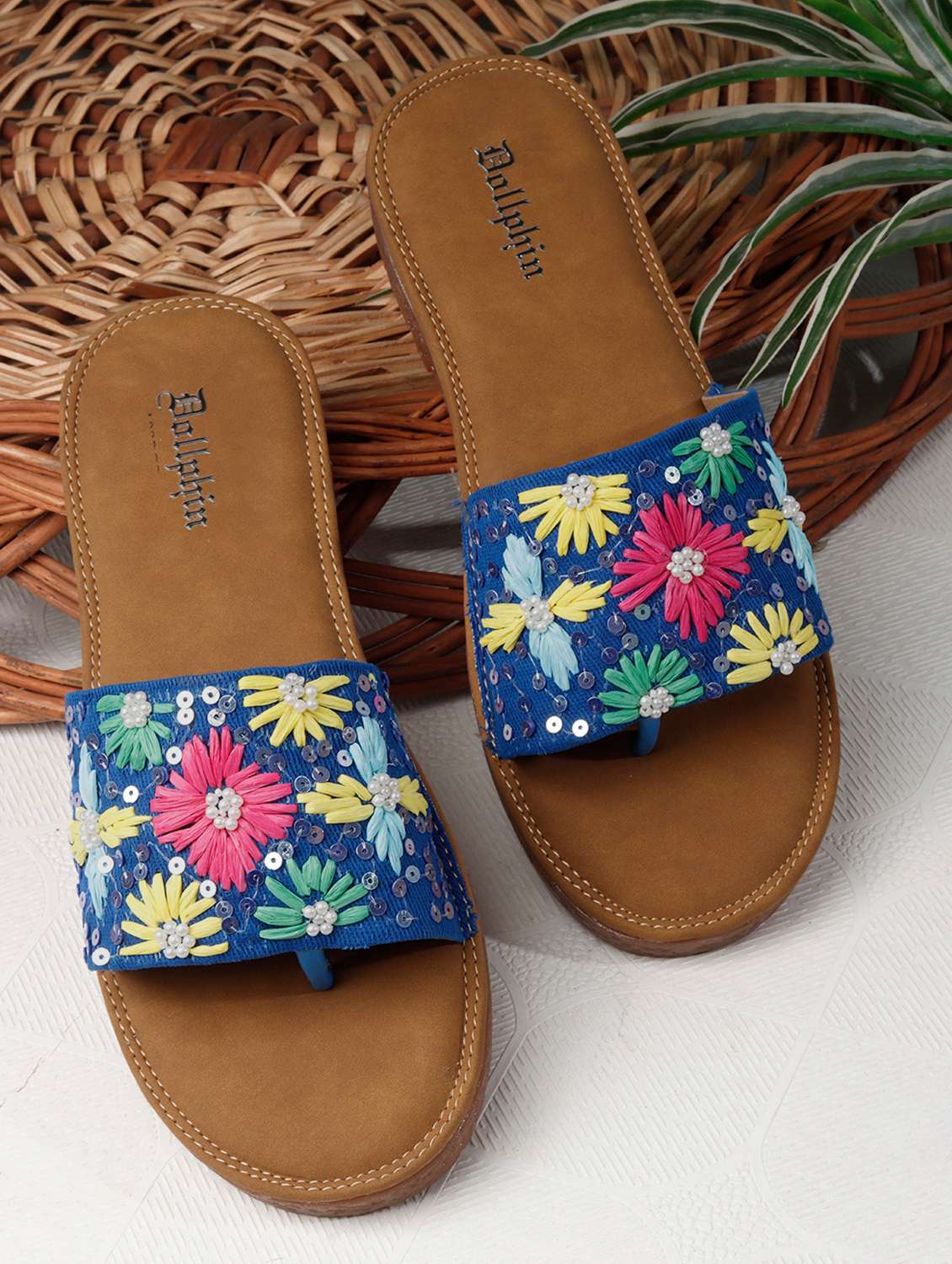 women embroidered toe separator flats