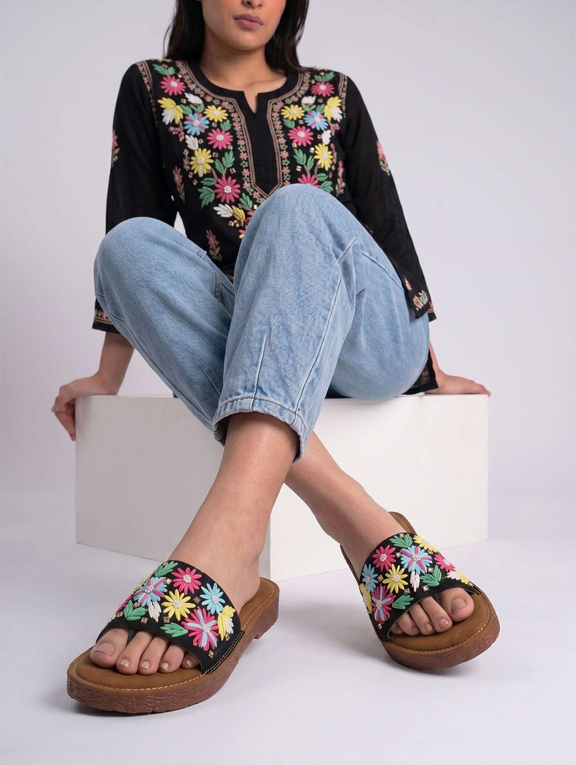 women embroidered toe separator flats - 22567792 -  Standard Image - 5