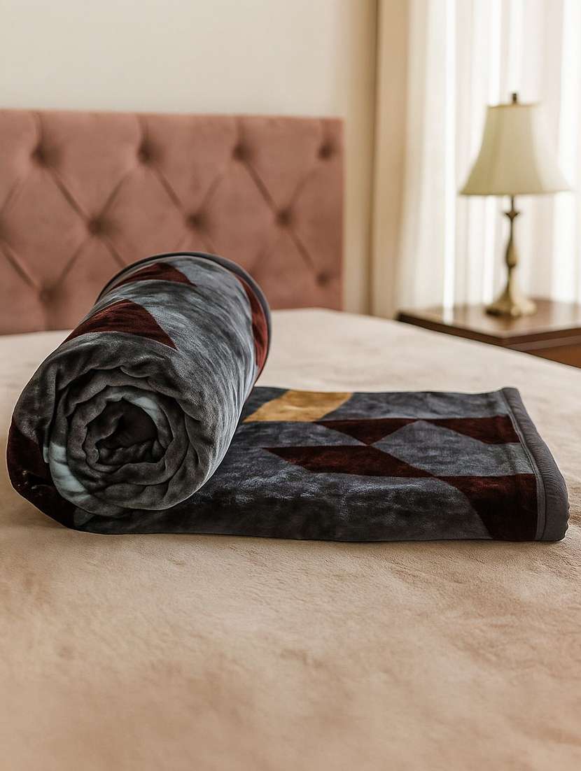 grey printed polyester winter blanket