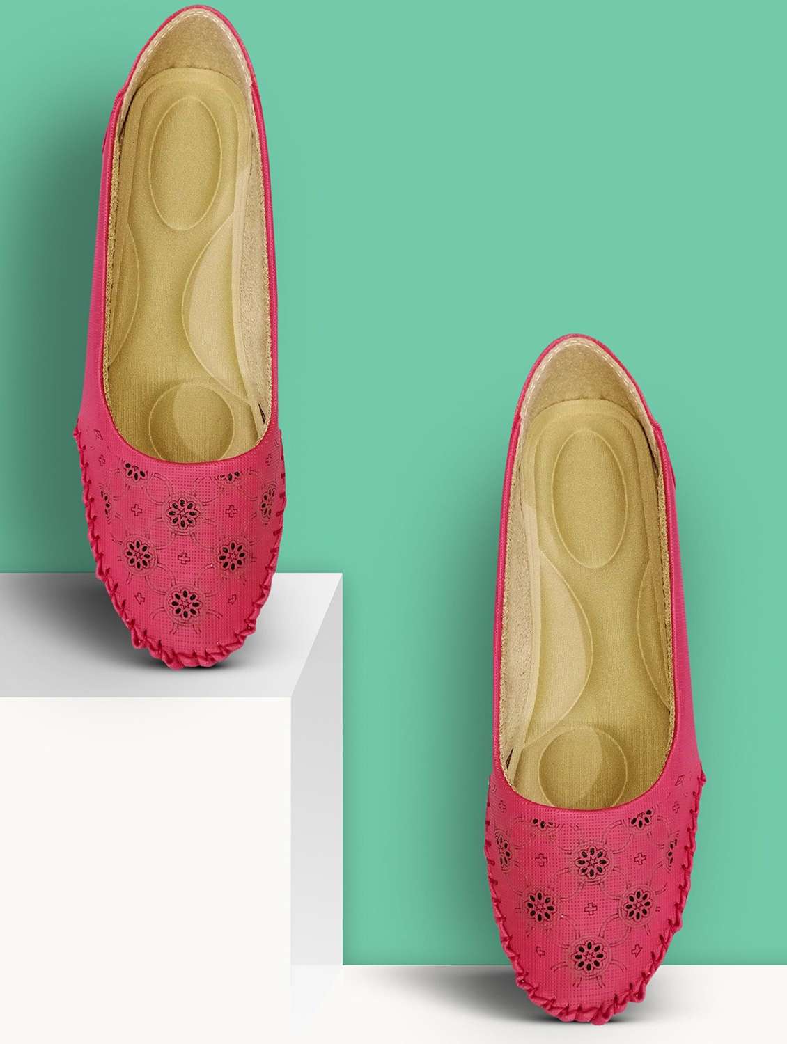women cutwork detailed slip on ballerina