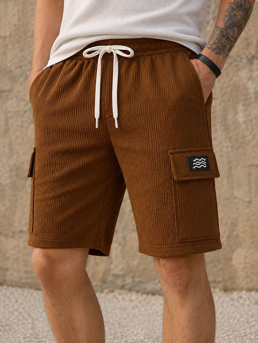 men textured mid rise regular fit cargo shorts
