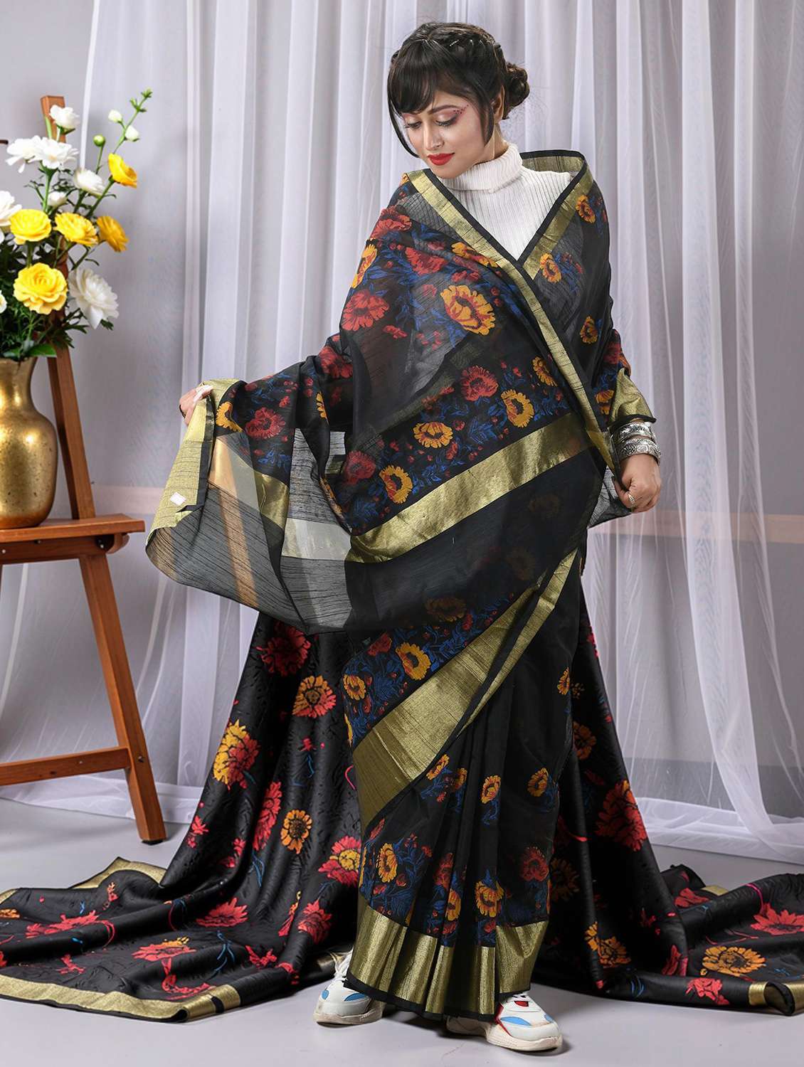 women floral handloom saree with blouse