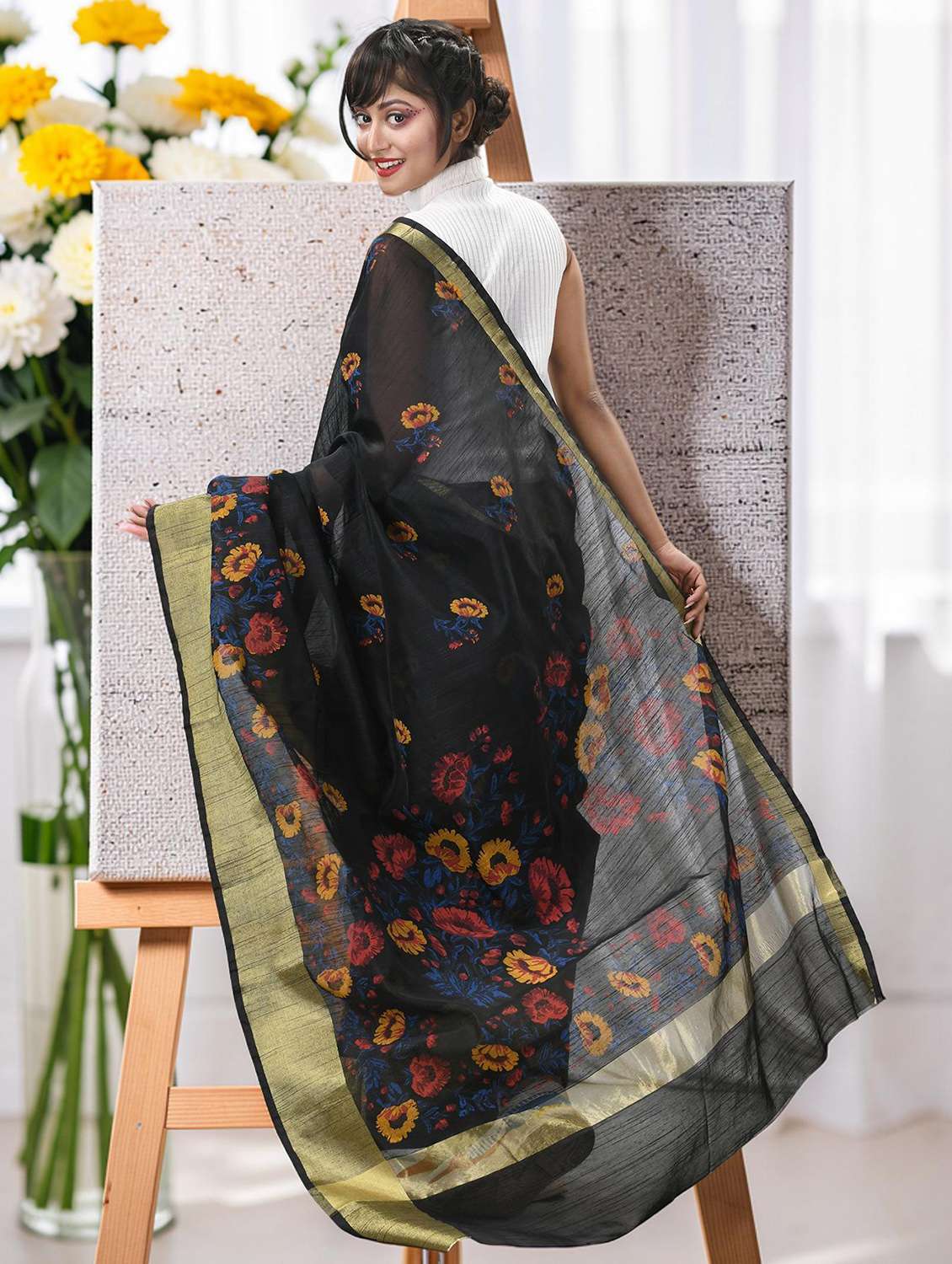 women floral handloom saree with blouse - 22569369 -  Standard Image - 3