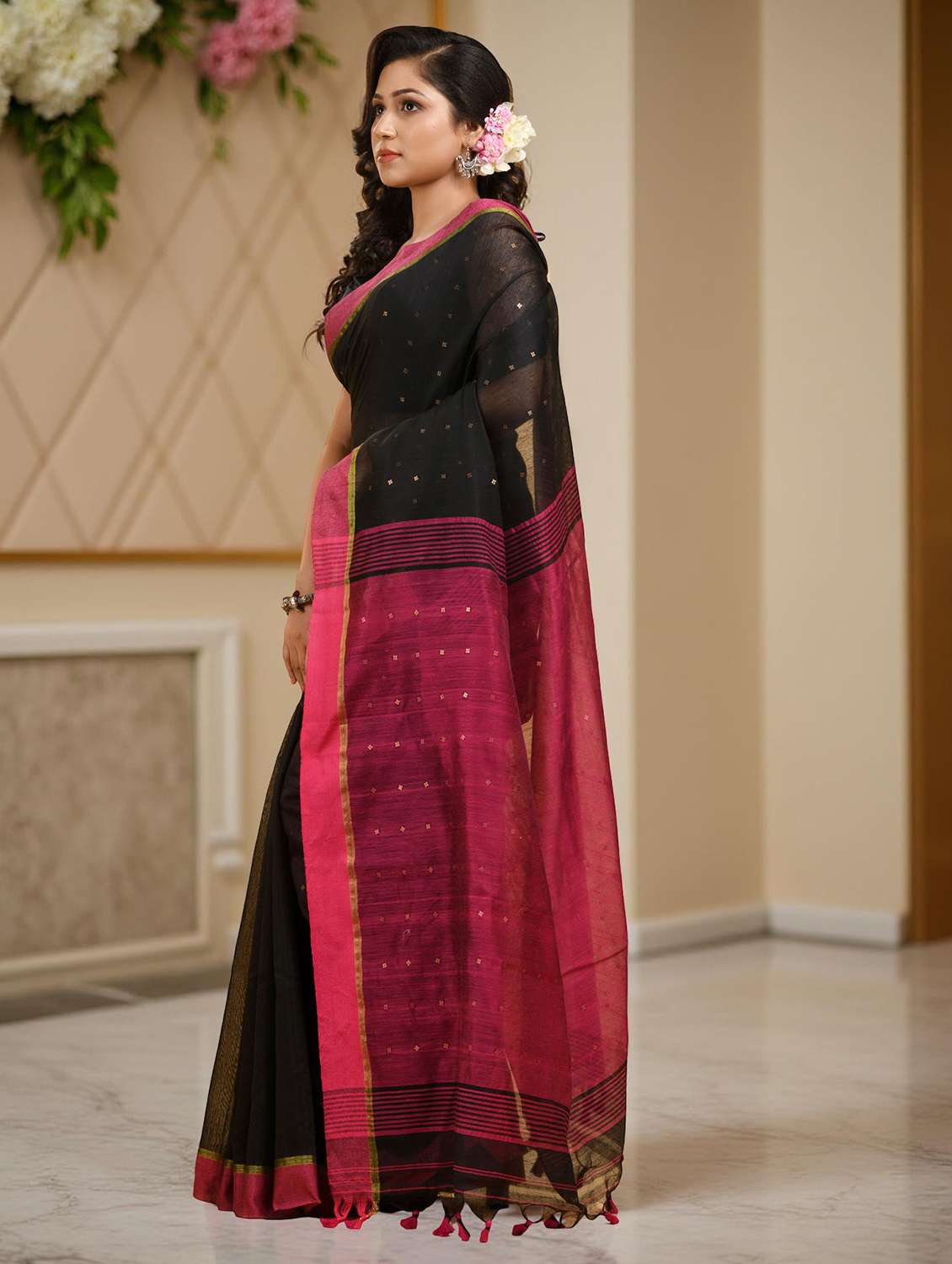 women self design handloom saree with blouse - 22569453 -  Standard Image - 3