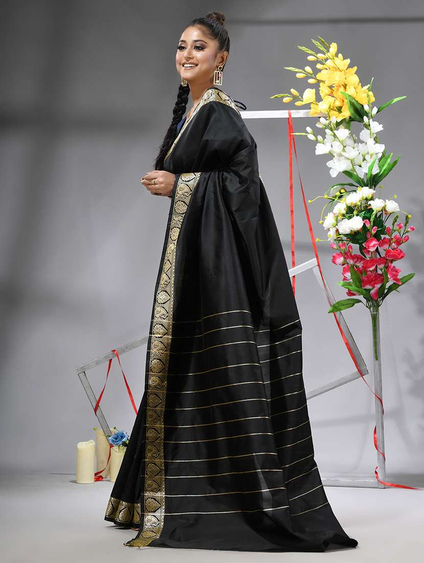 women solid with bordered saree with blouse - 22569688 -  Standard Image - 3