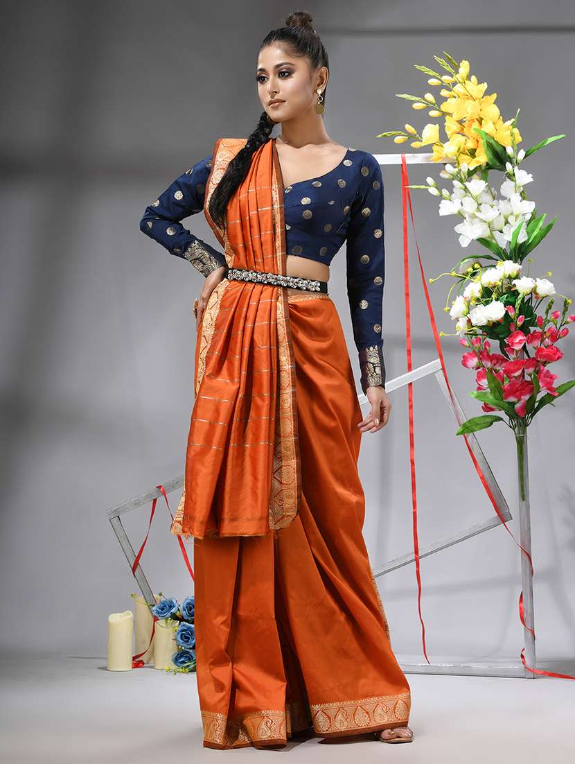 women solid with bordered saree with blouse - 22569690 -  Standard Image - 3
