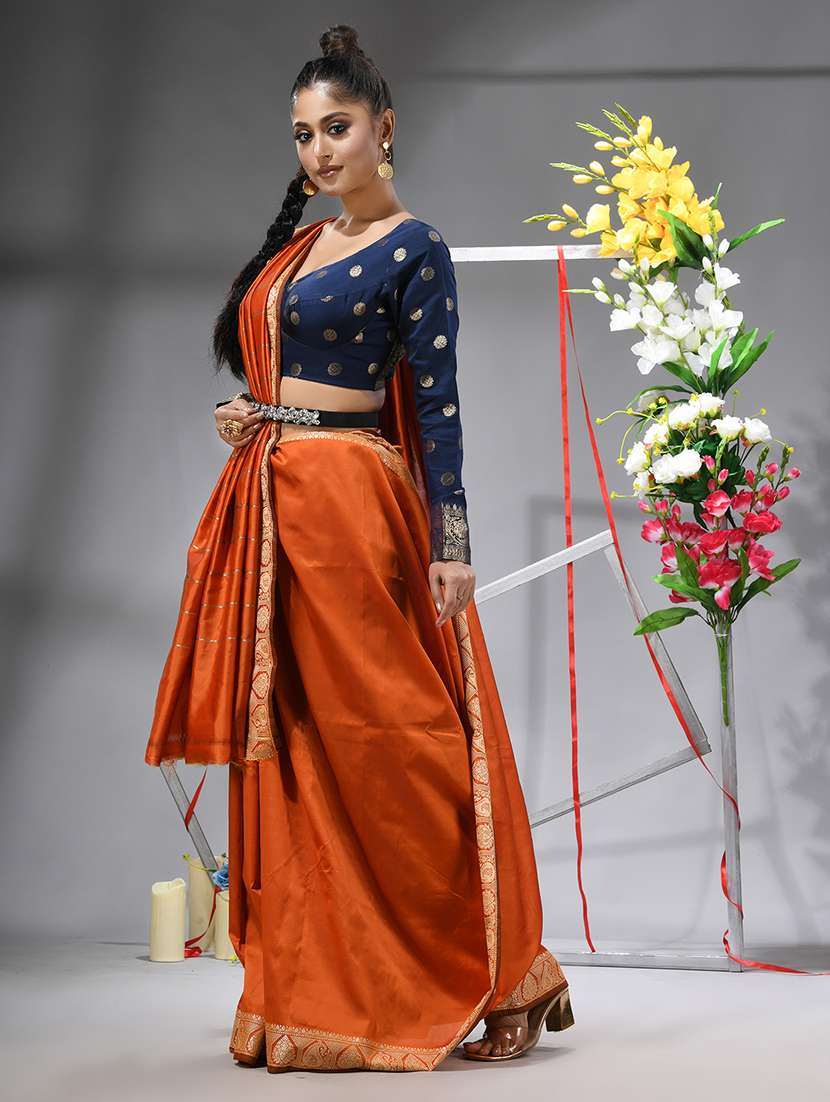 women solid with bordered saree with blouse - 22569690 -  Standard Image - 5